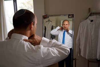 Naftali Bennett en su casa
