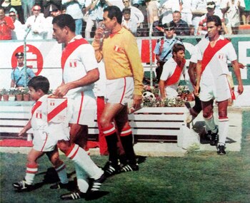 Nicolás Fuentes con la selección