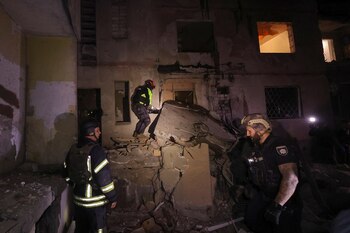El edificio atacado quedó destruido