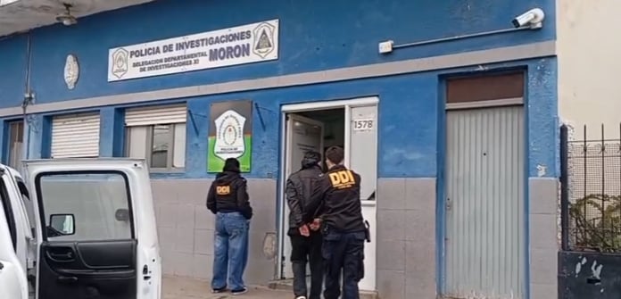 El acusado quedó a disposición de la fiscalía tras el procedimiento realizado en su vivienda de Morón