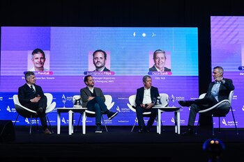 Del panel "Cuencas productivas: tecnología, proveedores e infraestructura de evacuación" participaron Andrea Previtali (Tenaris Cono Sur), Oscar Sardi (TGS) y Juan Filips (AWS)