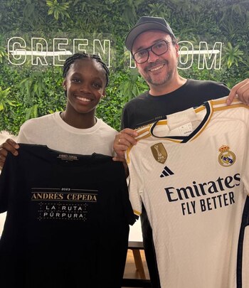 La futbolista y el cantante