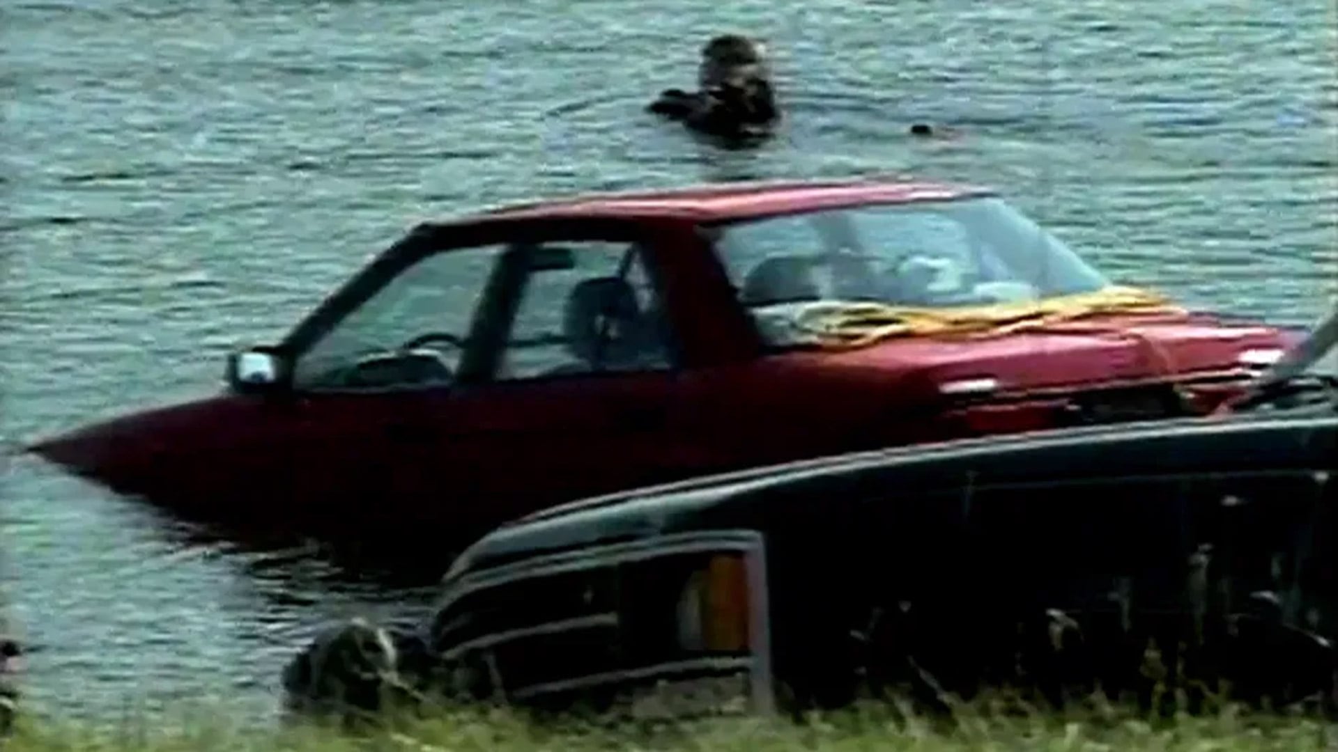 Durante el juicio, la fiscalía recreó las condiciones en las que el auto se hundió en el lago y reprodujo la secuencia ante el jurado (Archivo)