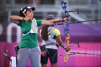 Tokyo 2020 Olympics - Archery - Women's Individual - 1/32 Finals - Yumenoshima Archery Field, Tokyo, Japan - July 29, 2021. Ana Paula Vazquez Flores of Mexico in action REUTERS/Clodagh Kilcoyne