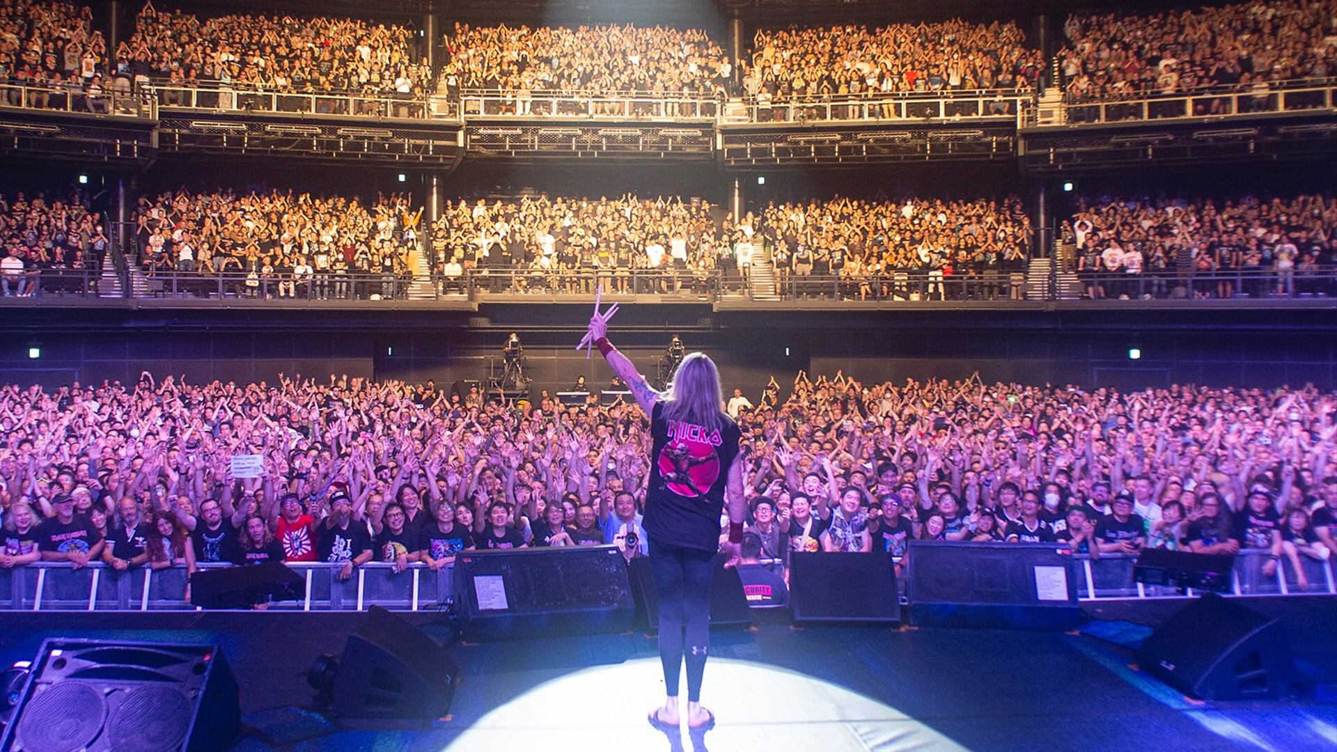 El manager de la banda de heavy metal expresó que ver filas de celulares entre el público es un distractor para los músicos.