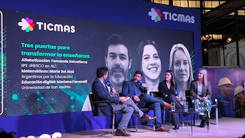 Fernando Salvatierra, María Sol Alzú y Mariana Ferrarelli en el Seminario de Innovación Educativa de Ticmas
