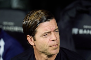 El entrenador auriazul explicó por qué vive los partidos con tanta intensidad y aseguró que los cánticos de Goya hicieron sentir como en casa al equipo universitario. (Emmanuel Martínez / EMX imageStudio Sport)