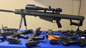 Embajada de EEUU en México destaca aseguramiento de rifle Barrett calibre .50 antes de que cruzara al país