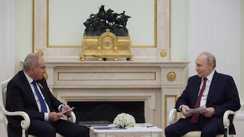 Putin y Pashinián hablan del posible referéndum para que Armenia elija entre la UE o la Unión Euroasiática