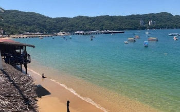 Playa Majahua cuenta con una