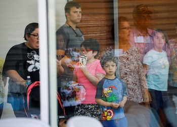 Alumnos de la escuela trasladados