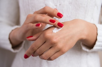 Cómo humectar las manos ahora