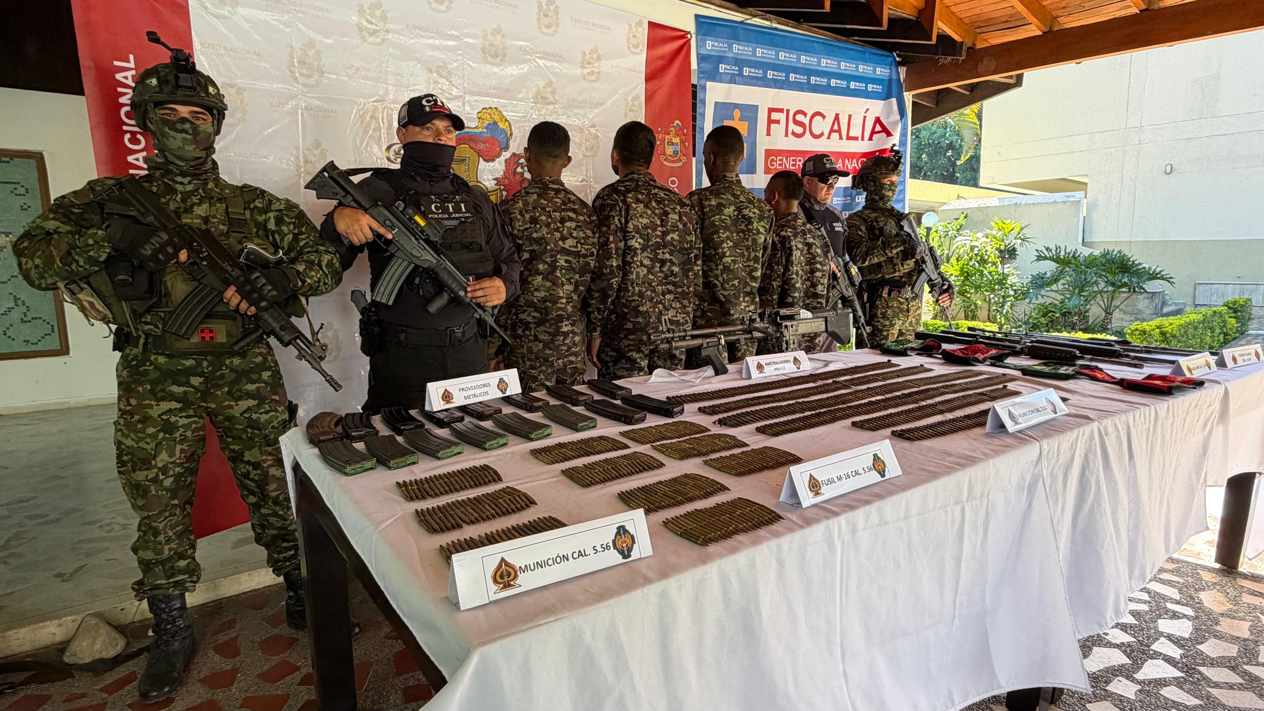 El hombre sostuvo que las personas que habrían llegado con alias Primo Gay también recibieron cargos dentro de la estructura - crédito Ejército Nacional de Colombia