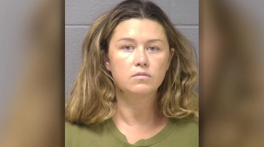 Corie Walsh fue acusada de asesinato en Illinois por la muerte de su hijo Barrett Walsh en una casa de Frankfort (Will County Sheriff's Office)