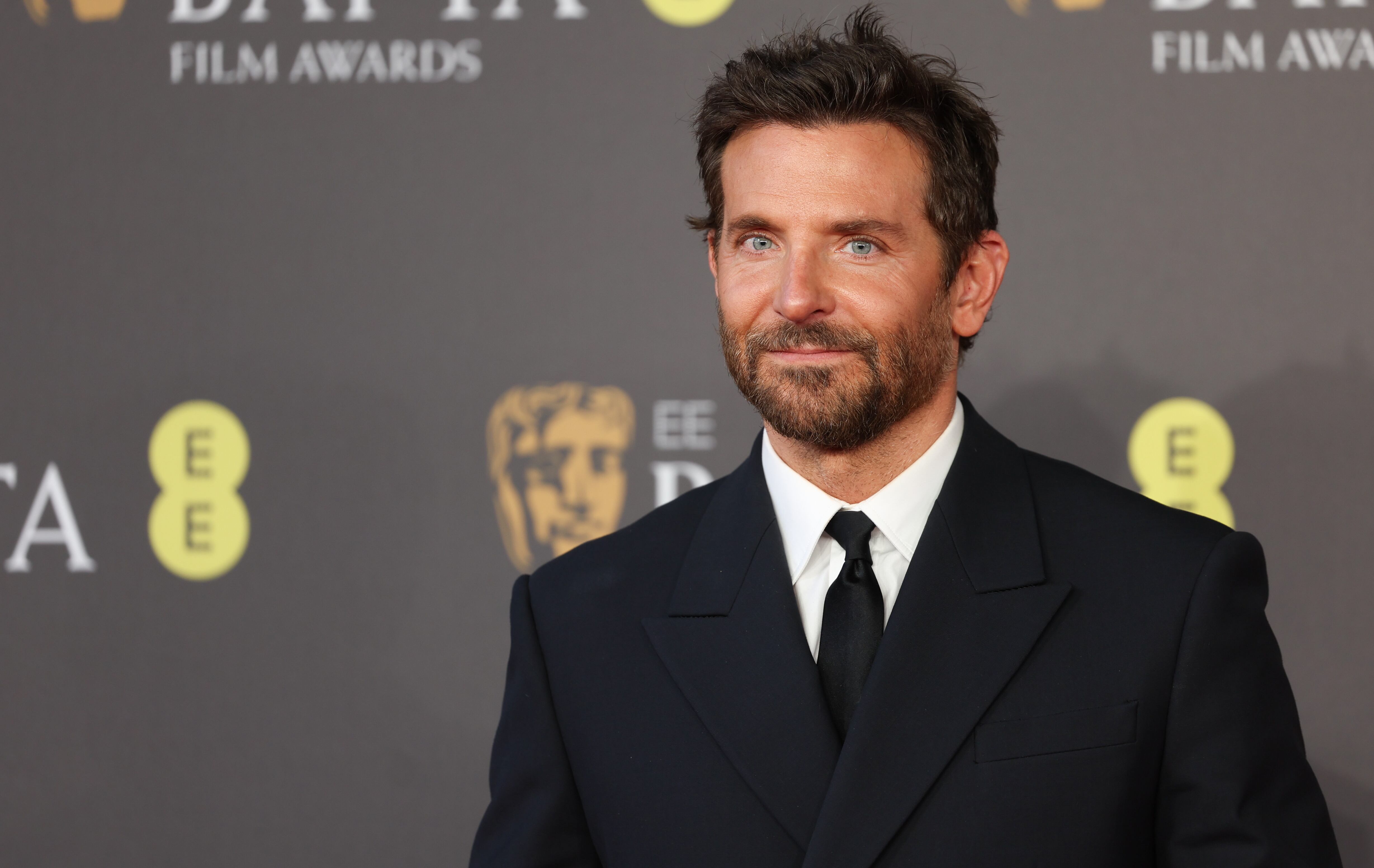 Bradley Cooper superó rechazos en Hollywood antes de alcanzar el éxito internacional como actor y director (EFE/NEIL HALL/Archivo)