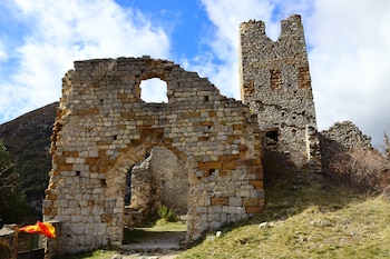 El castillo que corona la