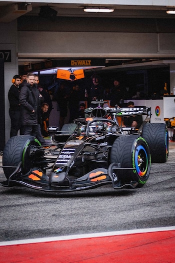 McLaren salió a pista por