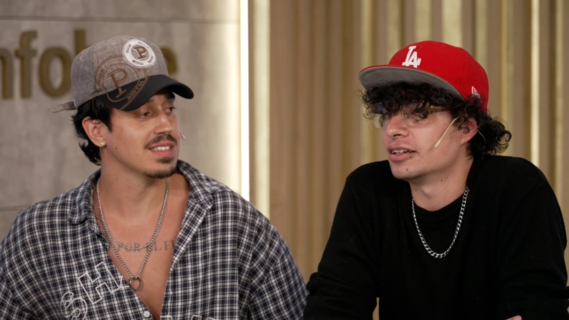 Milán y Capri, los artistas detrás del éxito 'Mar de Ajó', conversan en una entrevista sobre su viral canción que homenajea a la localidad argentina.