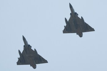 11 aeronaves chinas sobrepasaron la