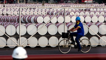 El petróleo regresa a sus precios más altos desde julio y cotiza otra vez cerca de los USD 100 el barril