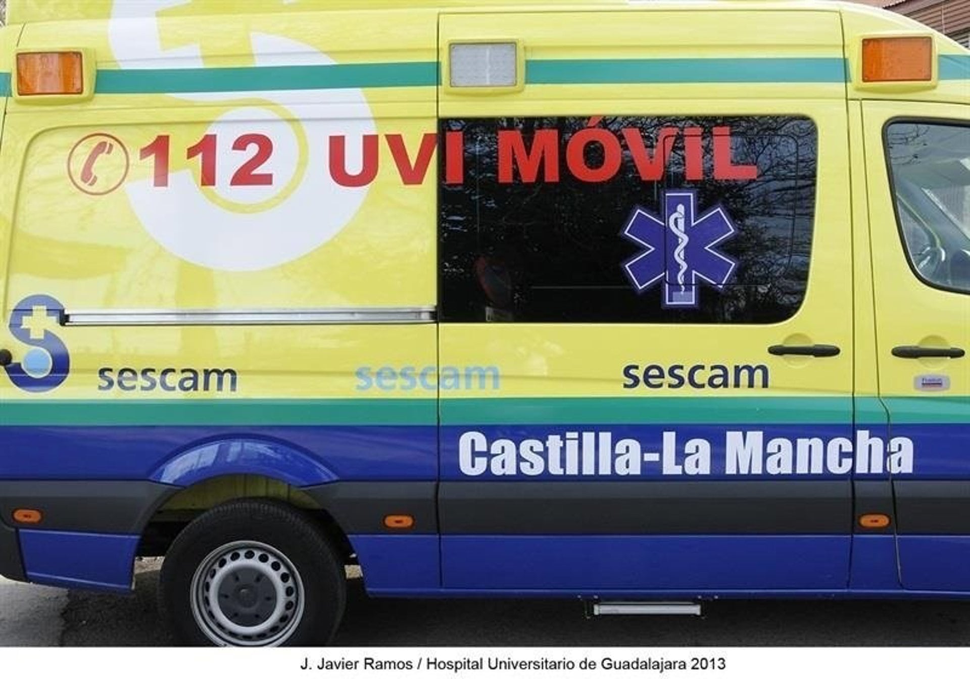 Una colisión entre una moto y un coche deja dos heridos en Hellín (Albacete), ambos trasladados al hospital