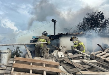 Bomberos Municipales controló otro incendio estructural en una vivienda de zona 6 de la capital y rescató a dos perros del inmueble.