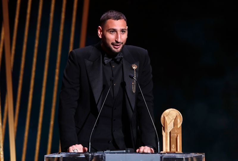 Gianluigi Donnarumma ganó esta temporada el Trofeo Yachine entregado por France Football (Crédito: Reuters/Benoit Tessier)