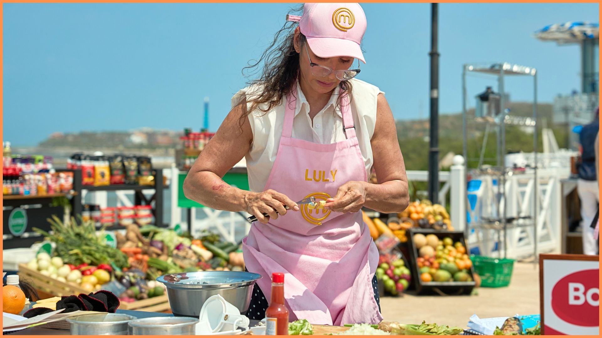Luly Bossa mantuvo la calma pese a los arrebatos de Michelle, pero las diferencias entre ambas hicieron que les costara presentar un plato adecuado - crédito Cortesía Canal RCN