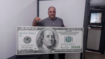 El Vendedor de Ilusiones" (Courtesy