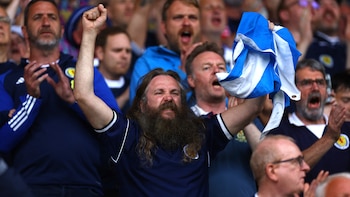 La hinchada de Escocia podrá
