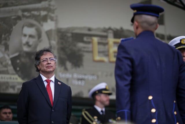 El dirigente Bruce Mac Master pidió al Ejecutivo detallar las razones detrás de esta iniciativa que podría reemplazar la Constitución de 1991 - crédito Colprensa