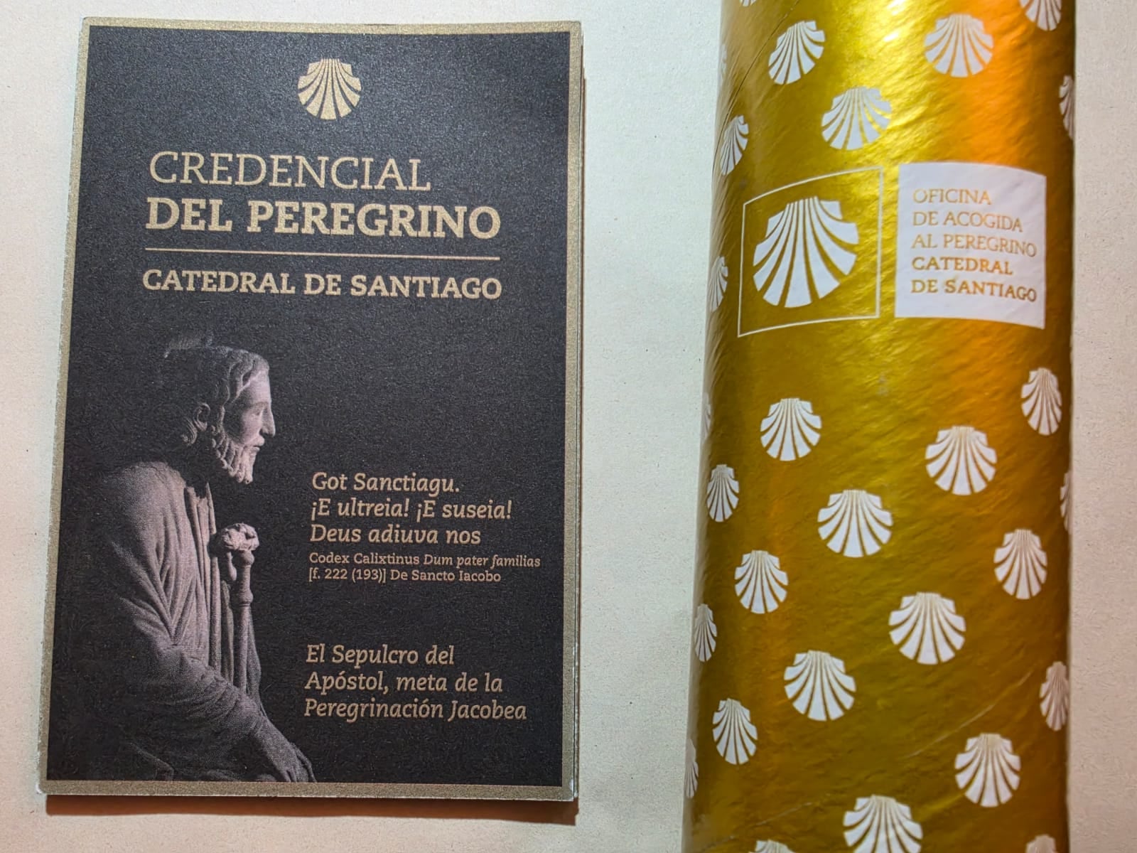 La credencial del peregrino y el certificado o compostela
