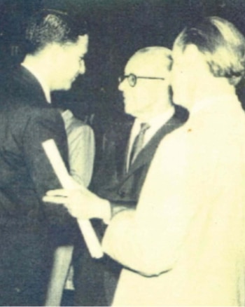 Alberto Cormillot y una imagen