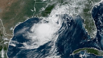 La tormenta tropical Bertha tocó tierra en Luisiana y avanza hacia Texas