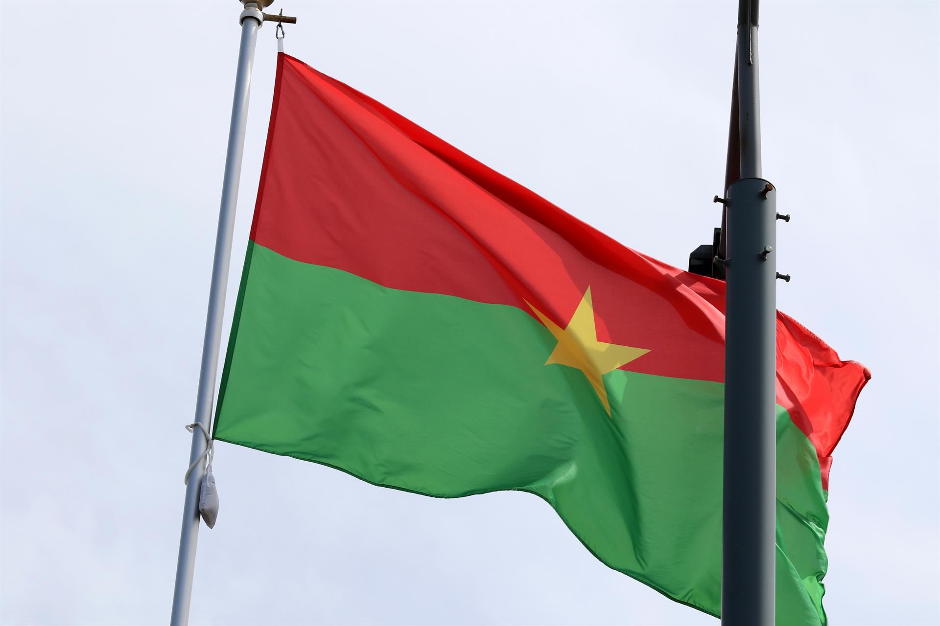 Burkina Faso restablece la pena de muerte, abolida en 2018