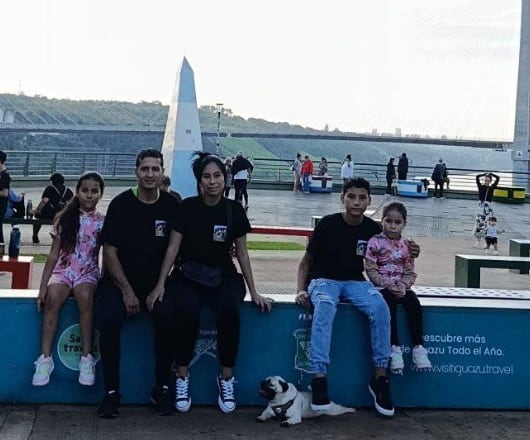 La familia Jurado Leyton conquista Sudamérica a bordo de su casa rodante gigante - crédito @destinosonadoxelmundo2025/IG