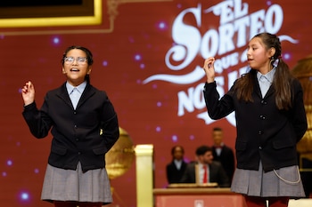 Alba Yadira Machaca (d) e