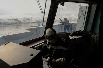 Marineros franceses en el puente