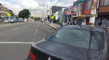 Un carro chocó con un