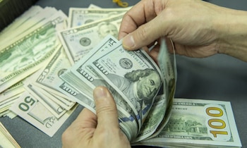 A nivel internacional, la semana estuvo marcada por una fuerte volatilidad en los mercados financieros y por avances geopolíticos vinculados a Estados Unidos e Irán.