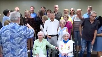 Marilyn Wright y Madelyn Casper