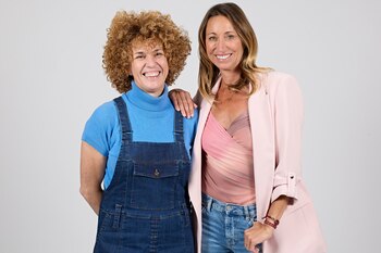 GEMMA MENGUAL Y GISELA MORÓN, Amigas (MAX)