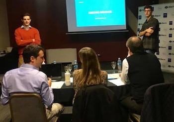 Marcos y Agustin defendiendo su