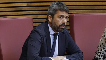Mazón proclama en el Congreso que la Justicia le ha eximido de responsabilidad penal en la dana y evita contestar