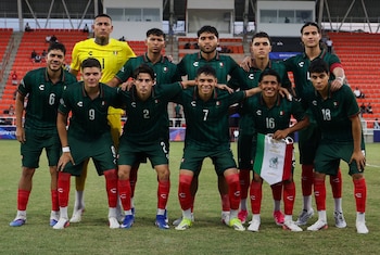 México golea a Guatemala 4-1 en Santo Domingo 2026 y avanza a semifinales. (X: miseleccionsubs)