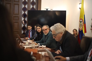 El ministro Armando Benedetti informó que la decisión de reforzar la seguridad de los 14 candidatos se tomó durante una sesión del Comité de Coordinación y Recomendación de Medidas de Protección - crédito @AABenedetti/X