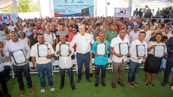 República Dominicana amplía la titulación de terrenos con 1,750 nuevos certificados en Los Alcarrizos
