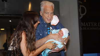 Los flamantes padres a la