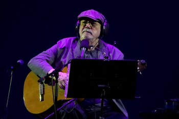 Silvio Rodríguez, expositor de la