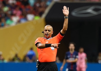 Wilton Sampaio en un partido